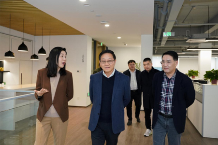 省住建廳原副廳長、國際綠建聯(lián)盟執(zhí)行主席、江蘇省人民政府參事室特聘專家劉大威一行蒞臨城發(fā)設(shè)計(jì)考察指導(dǎo)